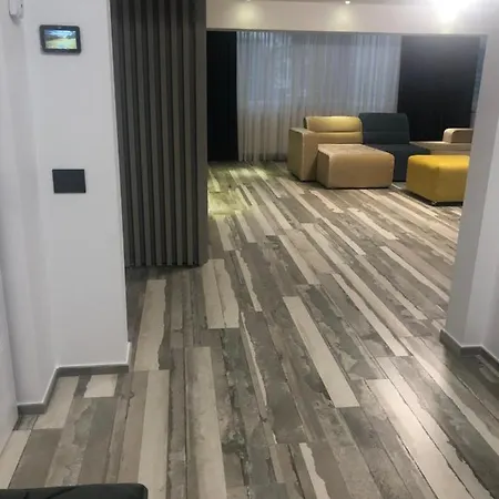 Apartment Three-bedroom Luxury Marina *