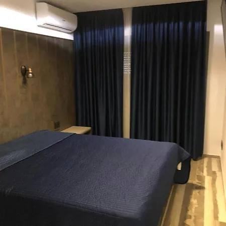Three-bedroom Luxury Marina *