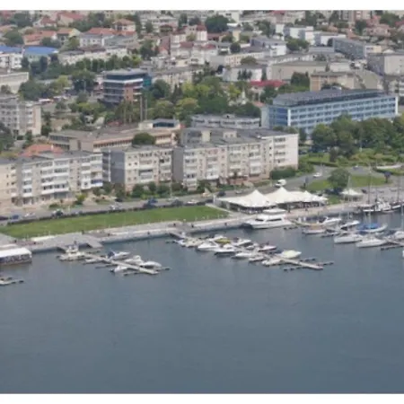 Apartment Three-bedroom Luxury Marina Mangalia