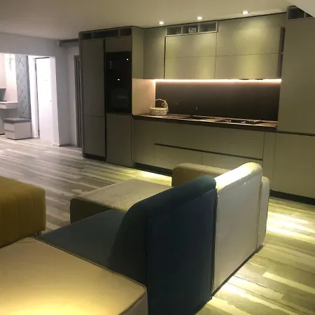 Three-bedroom Luxury Marina Apartment Mangalia