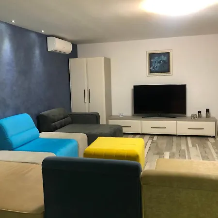 Three-bedroom Luxury Marina * Mangalia