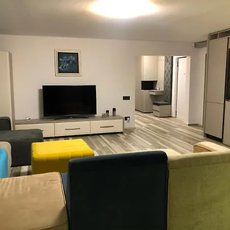 Apartment Three-bedroom Luxury Marina *