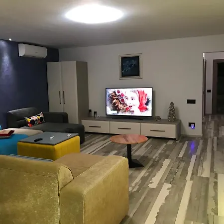 Three-bedroom Luxury Marina Mangalia