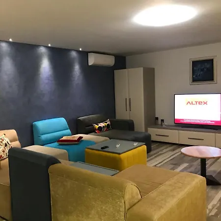 Three-bedroom Luxury Marina