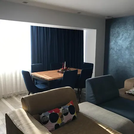 Apartment Three-bedroom Luxury Marina *